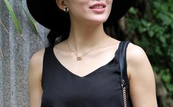 王梅广场舞大辫子